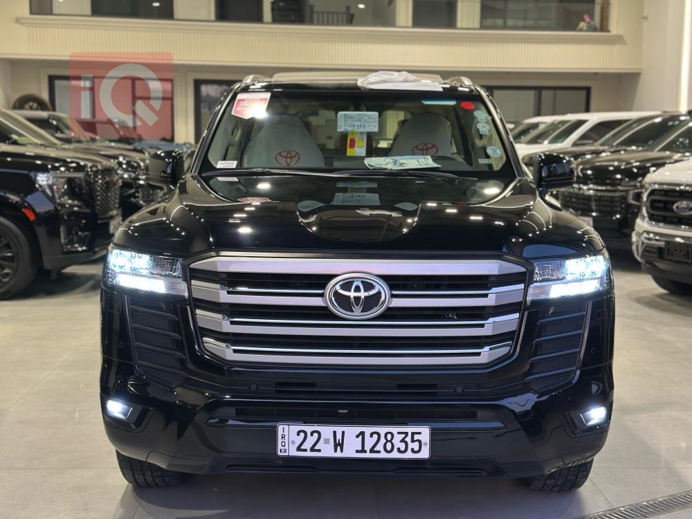 تۆیۆتا لاند کروزەر